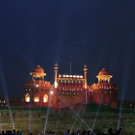 A Pousada Backpackers Heaven New King - New Delhi Train Station Exterior foto