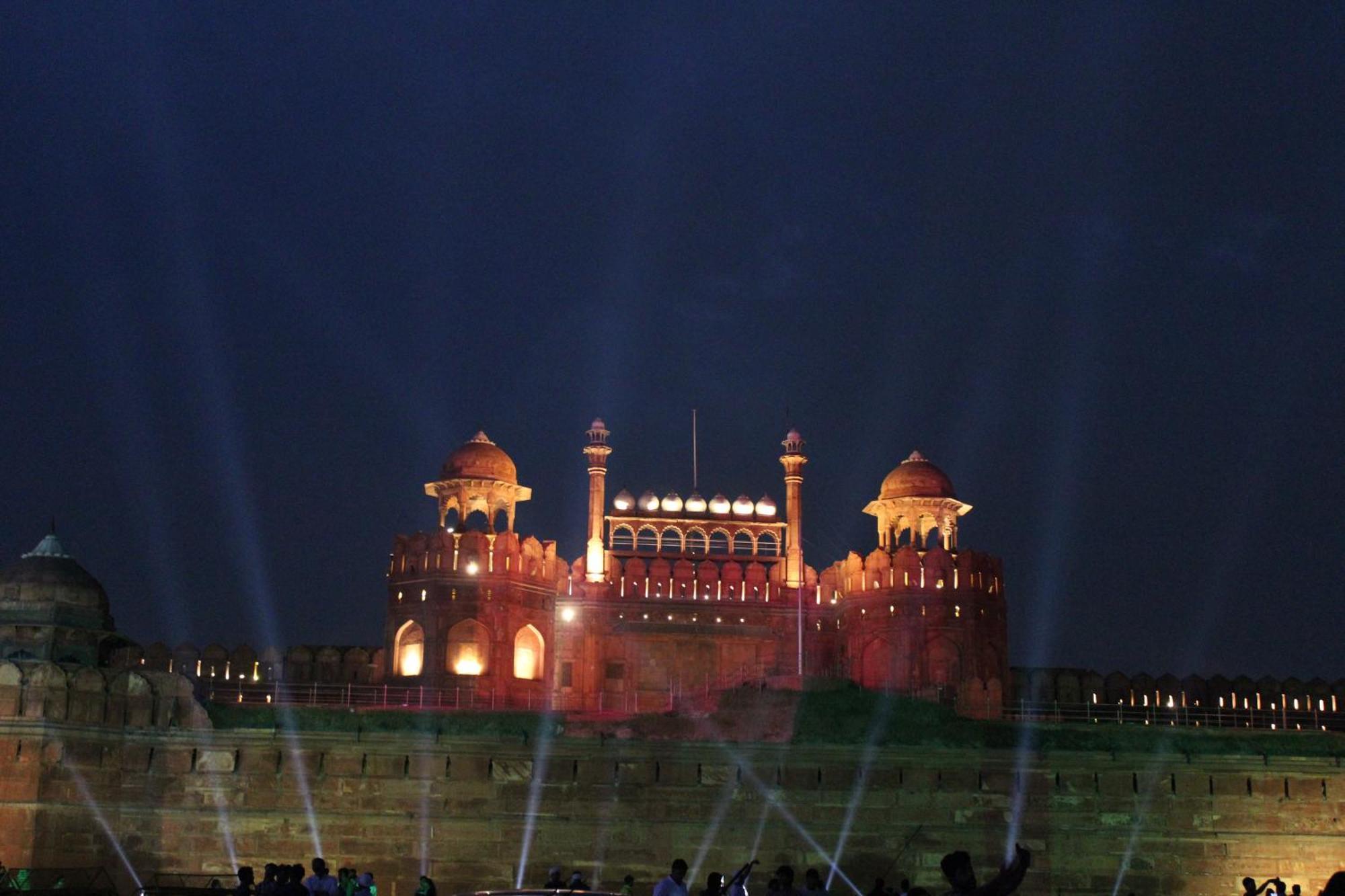 A Pousada Backpackers Heaven New King - New Delhi Train Station Exterior foto